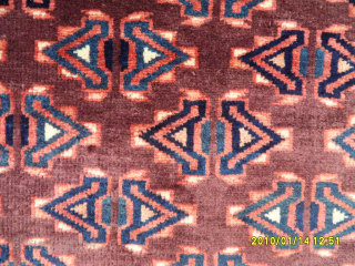 Antique Turkmen Ensi Rug
Size: 170 x 147 cm.
Mail: makifhali@yahoo.com