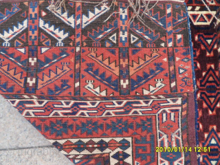 Antique Turkmen Ensi Rug
Size: 170 x 147 cm.
Mail: makifhali@yahoo.com