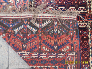 Antique Turkmen Ensi Rug
Size: 170 x 147 cm.
Mail: makifhali@yahoo.com