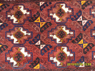 Antique Ersari Rug
Size: 150 x 85 cm.
Mail: makifhali@yahoo.com                         