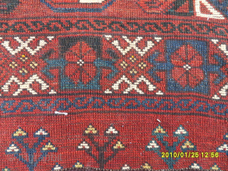 Antique Ersari Rug
Size: 150 x 85 cm.
Mail: makifhali@yahoo.com                         