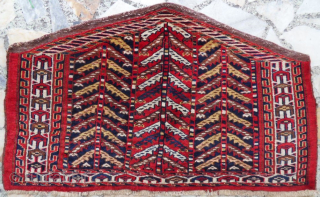Antique Turkmen Asmalyk
Size: 103 x 62 cm.
Mail: makifhali@yahoo.com