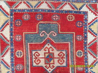 Antique Caucasian Fahrola Rug
Size: 145 x 117 cm.
Mail: makifhali@yahoo.com