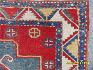 Antique Caucasian Fahrola Rug
Size: 145 x 117 cm.
Mail: makifhali@yahoo.com