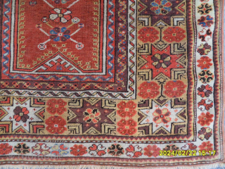 Antique Anatolian Milas Carpet 
Size: 137x102 CM.                          