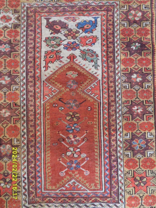 Antique Anatolian Milas Carpet 
Size: 137x102 CM.                          