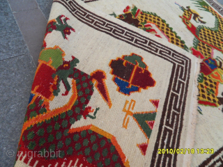 Chinese Dragon Carpet Size: 155 x 95 cm. Mail: makifhali@yahoo.com                       