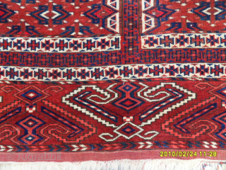 Antique Turkmen Ensi Rug
Size: 160 x 130 cm.
Mail: makifhali@yahoo.com                        