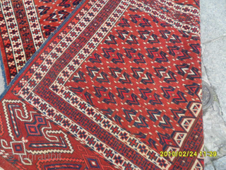 Antique Turkmen Ensi Rug
Size: 160 x 130 cm.
Mail: makifhali@yahoo.com                        