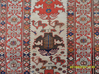 Antique Caucasian Shirvan Rug
Size: 155 x 112 cm.
Mail: makifhali@yahoo.com