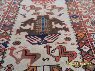 Antique Caucasian Shirvan Rug
Size: 155 x 112 cm.
Mail: makifhali@yahoo.com