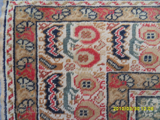 Antique Apple Border Ghördes Rug 
Size: 126 x 93 cm.
Mail: makifhali@yahoo.com                      