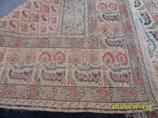 Antique Apple Border Ghördes Rug 
Size: 126 x 93 cm.
Mail: makifhali@yahoo.com                      