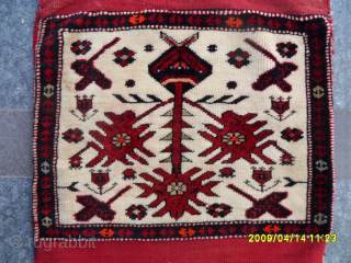 Old Anatolian Balıkesir Saddlebag 
Size: 133 x 44 cm.
Mail: makifhali@yahoo.com                       