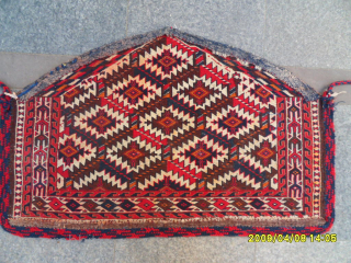 Antique Turkmen Asmalık 
Size: 60 x 95 cm.
Mail: makifhali@yahoo.com                        