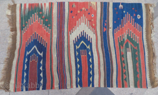 Anatolian Saff Kilim
Size: 165x103 cm.
Mail: makifhali@yahoo.com                           