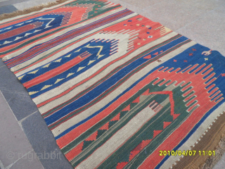 Anatolian Saff Kilim
Size: 165x103 cm.
Mail: makifhali@yahoo.com                           
