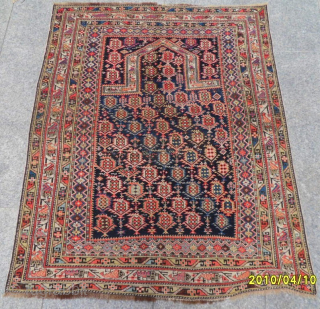Antique Caucasian Marashali Rug
Size: 140 x 115 cm.
Mail: makifhali@yahoo.com                        