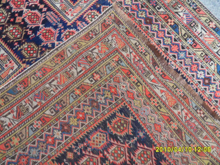 Antique Caucasian Marashali Rug
Size: 140 x 115 cm.
Mail: makifhali@yahoo.com                        