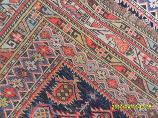 Antique Caucasian Marashali Rug
Size: 140 x 115 cm.
Mail: makifhali@yahoo.com                        