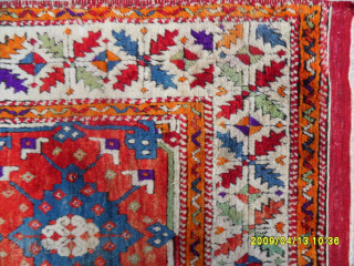 Anatolian Bergama Rug
Size: 195x155 cm.
Mail: makifhali@yahoo.com                           