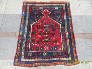 Antique Konya Cihanbeyli Kurdish Rug Size:133 x 105 cm. Mail: makifhali@yahoo.com                      