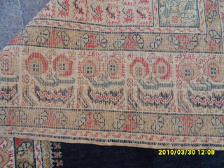 Antique Apple Border Ghördes Rug Size: 126 x 93 cm. Mail: makifhali@yahoo.com                     
