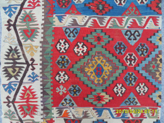 Antique Cappadocia Aksaray Anatolian Kilim
Size: 400 x 75 cm.
Mail: makifhali@yahoo.com                       