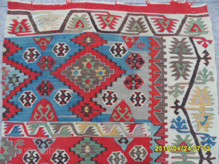 Antique Cappadocia Aksaray Anatolian Kilim
Size: 400 x 75 cm.
Mail: makifhali@yahoo.com                       