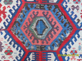 Antique Hotamısh Dragon Dizayn Anatolian Kilim
Size: 310 x 127 cm.
Mail: makifhali@yahoo.com                      