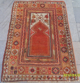 Antique Anatolian Milas Rug
Size: 165 x 114 cm.
Mail: makifhali@yahoo.com                        