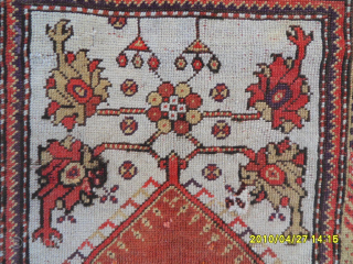 Antique Anatolian Milas Rug
Size: 165 x 114 cm.
Mail: makifhali@yahoo.com                        