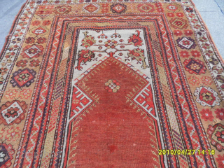 Antique Anatolian Milas Rug
Size: 165 x 114 cm.
Mail: makifhali@yahoo.com                        