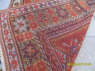 Antique Anatolian Milas Rug
Size: 137 x 101 cm.
Mail: makifhali@yahoo.com                        