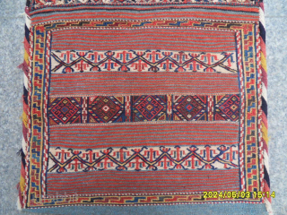 Antique Kurdish Saddlebag 
Size: 90x45 cm.                           