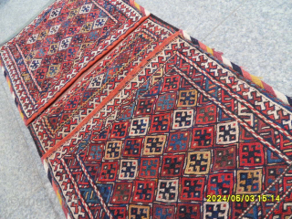 Antique Kurdish Saddlebag 
Size: 90x45 cm.                           