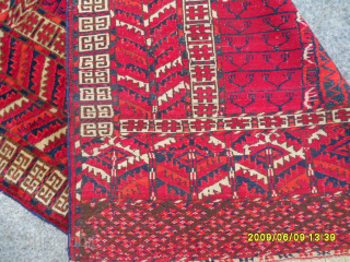 Antique Turkmen Enshi Rug
Size: 138 x 117 cm.
Mail: makifhali@yahoo.com                        