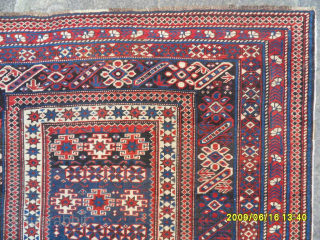 Antique Caucasian Chichi Rug
Size: 202 x 127 cm.
Mail: makifhali@yahoo.com                        