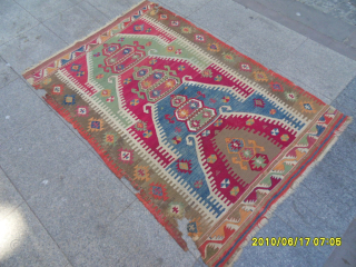 Rare Antıque Anatolian with stairs Kelim Realy Good Piece. size: 170x115
Communication mail: makifhali@yahoo.com. Mobile: +905324212758...