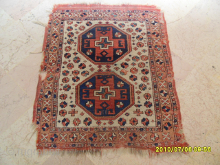 Antıque Anatolıan Bergama Carpet size: 102x93
makifhali@yahoo.com