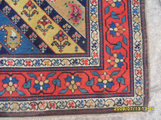 Antique Caucasian Shall Design Rug
Size: 340 x 120 cm.
Mail: makifhali@yahoo.com                       