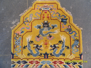 Antique China Dragon Rug
Size: 155 x 80 cm.
Mail : makifhali@yahoo.com                       