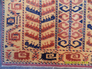 Turkmen Asmalyk 30-40 Years Old White Background
Size: 150 x 70 cm.
Mail: makifhali@yahoo.com                     
