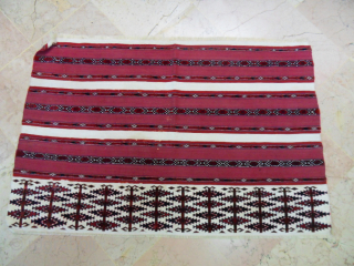 Antıque Turkoman Yamout Chuval White Stripe is Cotton size:117x75
makifhali@yahoo.com
GSM: +905324212758