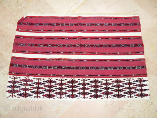 Antıque Turkoman Yamout Chuval White Stripe is Cotton size:117x75
makifhali@yahoo.com
GSM: +905324212758