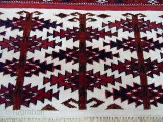 Antıque Turkoman Yamout Chuval White Stripe is Cotton size:117x75
makifhali@yahoo.com
GSM: +905324212758
