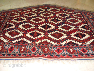 Antıque Turkoman Asmalık All Natural Colors And Perfect size: 122x80
Mail: makifhali@yahoo.com
GSM: +905324212758                     