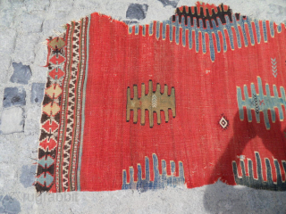 Rare Antıque Anatolıan Kelim Fragment size.137x68
Mail.makifhali@yahoo.com
GSM.+905324212758