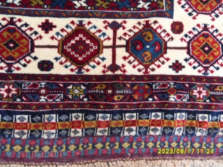 Antique Shiraz Quasqai Rug (Scehurlu)
size: 167x125 cm.                          