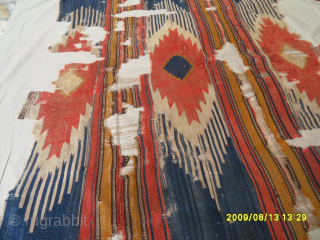 Antique Manastır Kilim
Size: 205 x 165 cm.
Mail: makifhali@yahoo.com                         
